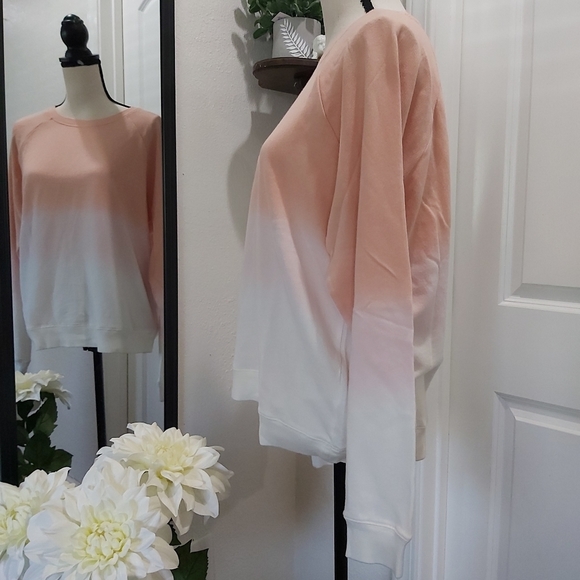 LARGE LUCKY BRAND Peach 🍑 cream ombre sweatshirt top (L/G) orange shirt - Picture 3 of 6